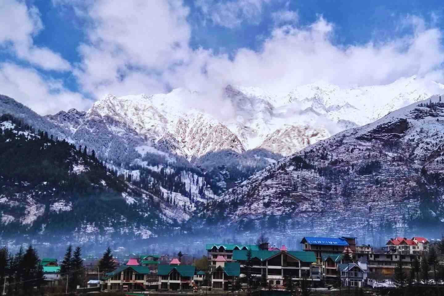 Manali Travel Guide: Explore the Queen of the Hills