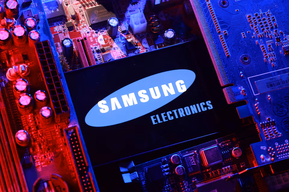 US approves Samsung, SK Hynix chipmaking tool shipments to China for 2026, sources say