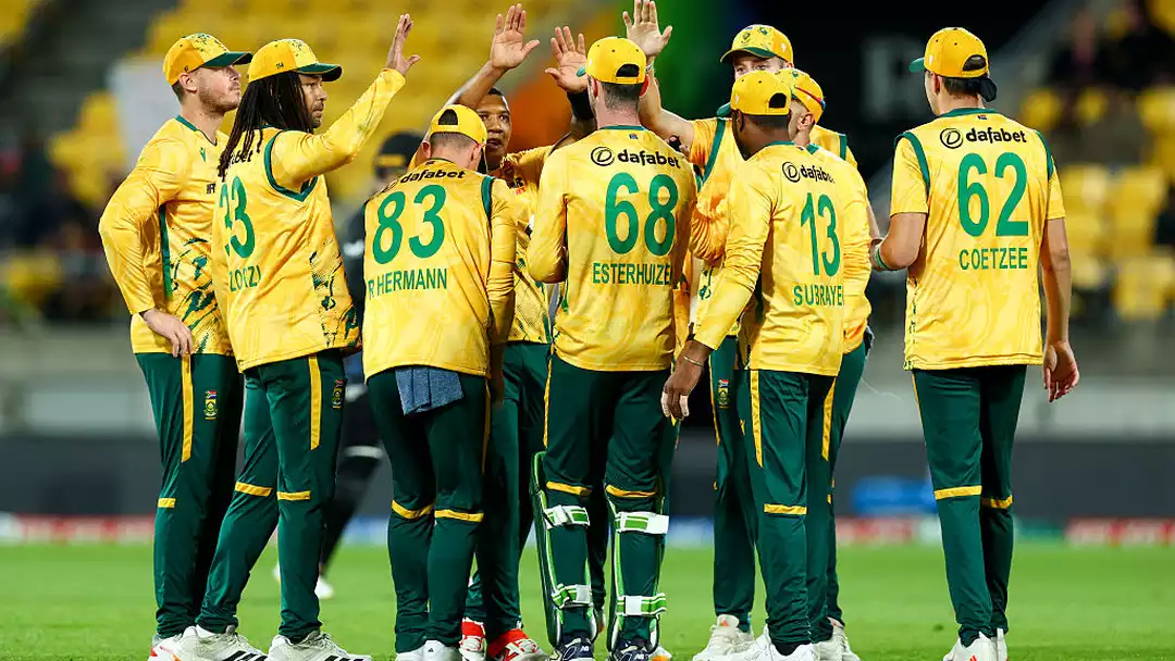 Kiwis clinch women's series, men go to a decider