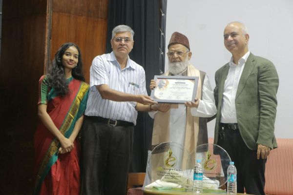 Kamal Nayan Chhapariya and Abdul Aziz honored with Journalism Award in memory of N.D. Sharma; Discussion on Gandhi’s journalism in the era of AI, deepfakes, and fake news